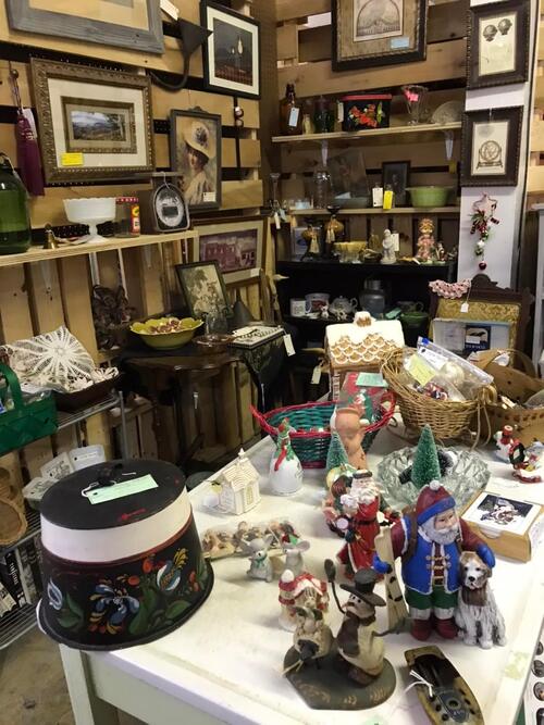 Blue Horseshoe Antiques and Collectibles